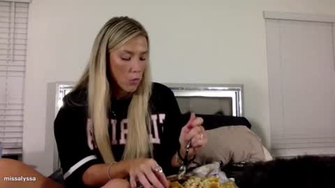 Alyssa online show from 06-11-26, 04:10