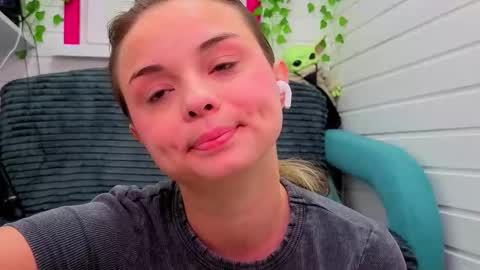 . online show from 11-28-25, 06:05