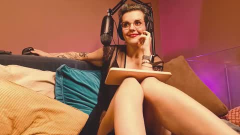 Snapshot of misstaco chatting on 09-14-25, 03:38 Tacodeluxe online show from 09-14-25, 03:38