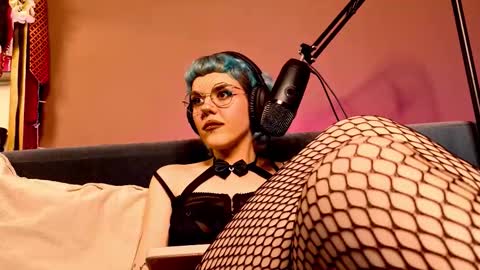 Snapshot of misstaco chatting on 09-21-25, 12:45 Tacodeluxe online show from 09-21-25, 12:45