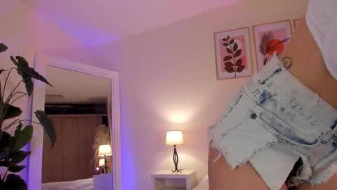 Sara Martinez online show from 03-06-26, 10:28