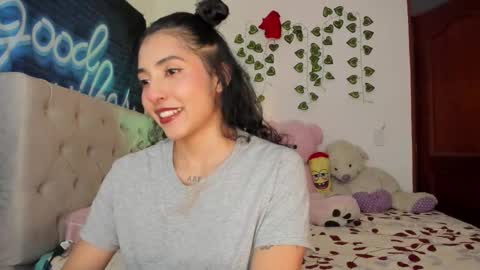 Snapshot of misstexass_ chatting on 09-28-25, 03:23  Natalie Texass indepedent model online show from 09-28-25, 03:23