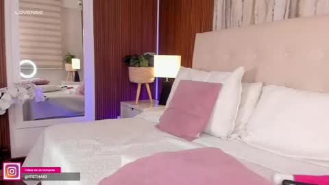 Fernanda Davila online show from 04-22-26, 11:17