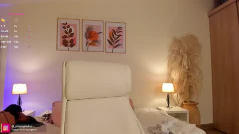 Snapshot of missvaleriaa chatting on 01-13-26, 12:43 Valeria Davila online show from 01-13-26, 12:43