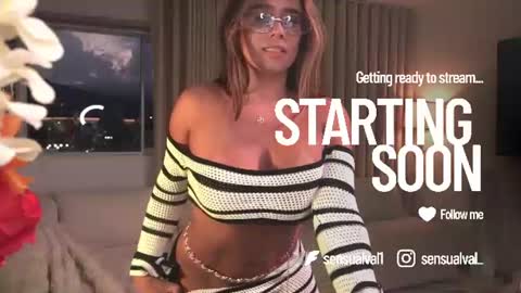 Snapshot of missvalery_1 chatting on 06-22-26, 01:08 OF online show from 06-22-26, 01:08