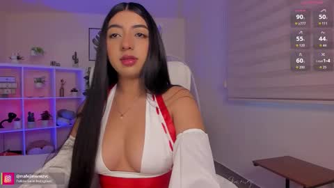 Snapshot of missvancouver_ chatting on 11-27-25, 01:24 Mafe Jimenez online show from 11-27-25, 01:24