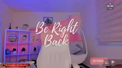 Snapshot of missvancouver_ chatting on 12-17-25, 01:06 Mafe Jimenez online show from 12-17-25, 01:06