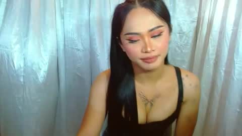 Snapshot of missviolet11 chatting on 05-01-26, 01:59 SweetViolet online show from 05-01-26, 01:59
