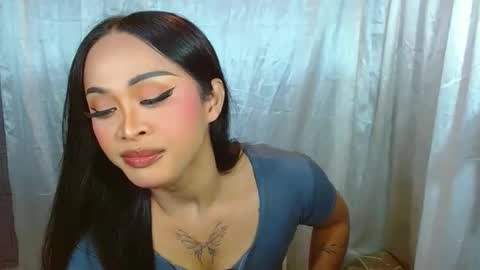 Snapshot of missviolet11 chatting on 05-27-26, 12:35 SweetViolet online show from 05-27-26, 12:35