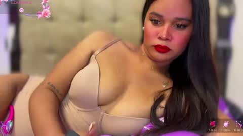 Miss. Thalia online show from 07-17-26, 01:23