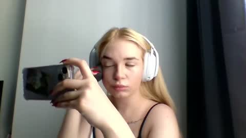 Lucy online show from 07-08-26, 05:23
