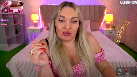  Amely  online show from 12-20-24, 09:32