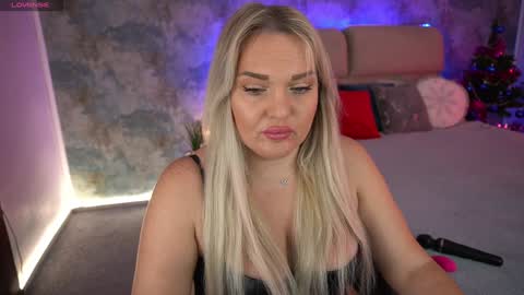  Amely  online show from 12-23-24, 08:44