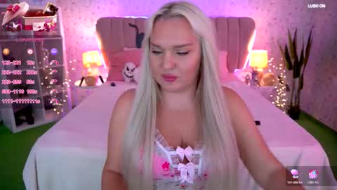  Amely  online show from 10-22-25, 03:12