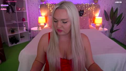 Snapshot of missyymarty chatting on 10-31-25, 03:46 missyymarty online show from 10-31-25, 03:46