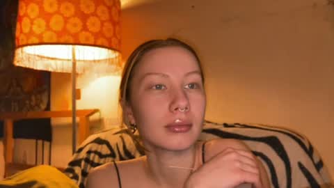 Snapshot of misszlataa chatting on 03-11-25, 03:34 Zlata online show from 03-11-25, 03:34
