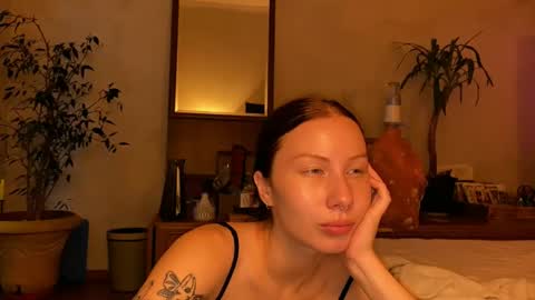 Snapshot of misszlataa chatting on 09-16-25, 02:18 Zlata online show from 09-16-25, 02:18