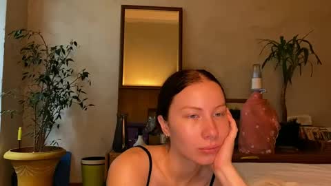 Snapshot of misszlataa chatting on 09-17-25, 06:15 Zlata online show from 09-17-25, 06:15