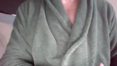 Snapshot of mister_tommm80 chatting on 11-17-25, 07:58 mister_tommm80 online show from 11-17-25, 07:58