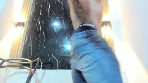 Snapshot of mister_venom chatting on 09-24-25, 05:00 venom online show from 09-24-25, 05:00