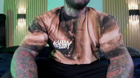 Snapshot of mister_venom chatting on 12-15-25, 11:58 venom online show from 12-15-25, 11:58