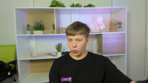 Snapshot of mister_vice chatting on 09-16-25, 08:37 mister_vice online show from 09-16-25, 08:37