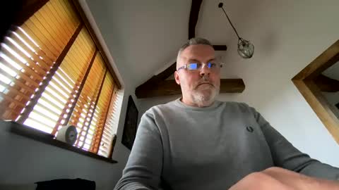 Misterblivs online show from 01-17-25, 02:39