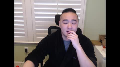 Snapshot of misterlionking chatting on 03-11-25, 12:44 Eric online show from 03-11-25, 12:44