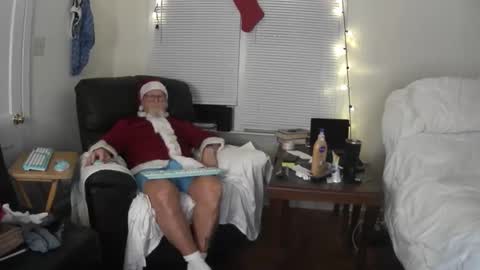 Mr. Loves online show from 12-23-25, 03:26