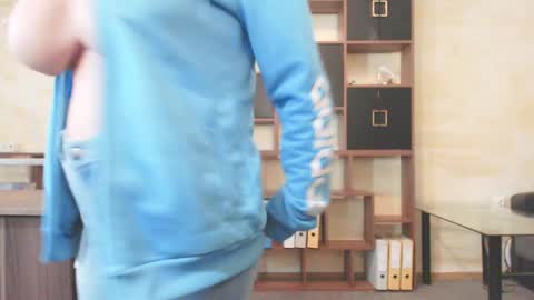 Snapshot of misteryland chatting on 12-27-24, 07:40 Brina online show from 12-27-24, 07:40