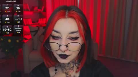 Snapshot of mistress__marcelline chatting on 05-18-26, 01:56 Marcelline online show from 05-18-26, 01:56