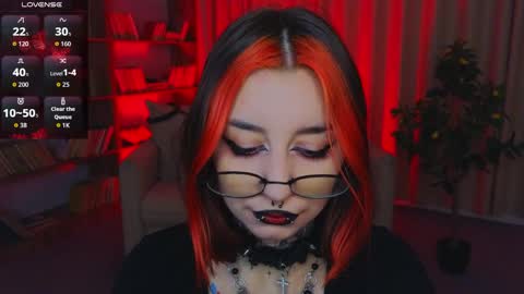 Snapshot of mistress__marcelline chatting on 06-01-26, 02:02 Marcelline online show from 06-01-26, 02:02