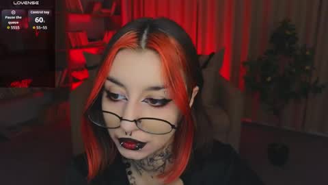 Snapshot of mistress__marcelline chatting on 06-04-26, 01:55 Marcelline online show from 06-04-26, 01:55