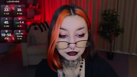Snapshot of mistress__marcelline chatting on 06-15-26, 01:41 Marcelline online show from 06-15-26, 01:41