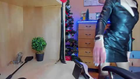 Mistress Kristi online show from 12-23-24, 07:30