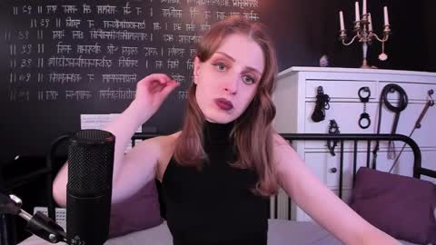 Snapshot of mistress_marlene chatting on 01-05-25, 04:16 Mistress Marlene online show from 01-05-25, 04:16