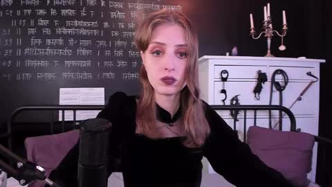 Snapshot of mistress_marlene chatting on 02-18-25, 03:21 Mistress Marlene online show from 02-18-25, 03:21