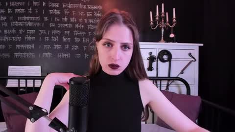 Snapshot of mistress_marlene chatting on 06-28-26, 06:08 Mistress Marlene online show from 06-28-26, 06:08