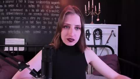 Snapshot of mistress_marlene chatting on 07-05-26, 07:37 Mistress Marlene online show from 07-05-26, 07:37