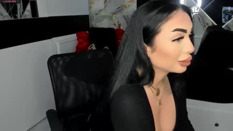 Snapshot of mistress_meryem chatting on 03-06-25, 11:42 mistress_meryem online show from 03-06-25, 11:42
