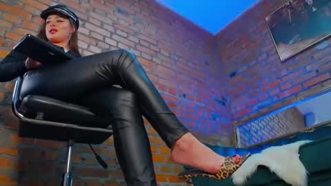 Snapshot of mistress_milana_ chatting on 12-20-24, 03:21 mistress_milana_ online show from 12-20-24, 03:21