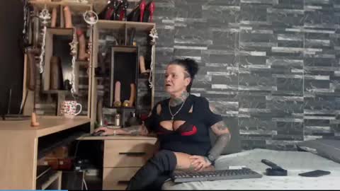 Snapshot of mistress_mirybossy chatting on 12-10-24, 12:50 Mistress Mirybossy online show from 12-10-24, 12:50