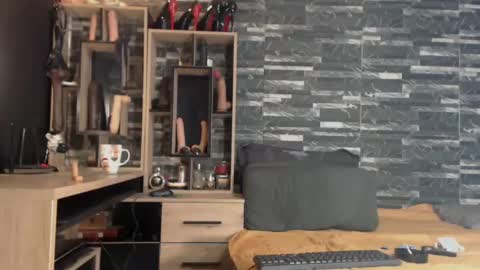 Snapshot of mistress_mirybossy chatting on 01-23-25, 02:44 Mistress Mirybossy online show from 01-23-25, 02:44