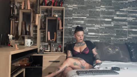 Snapshot of mistress_mirybossy chatting on 02-11-25, 05:37 Mistress Mirybossy online show from 02-11-25, 05:37