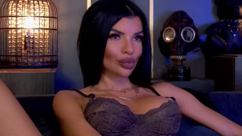 Snapshot of mistresselenia chatting on 10-02-25, 12:34 Elenia online show from 10-02-25, 12:34