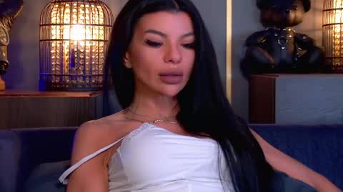 Elenia online show from 04-27-26, 12:58