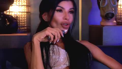 Elenia online show from 07-25-26, 12:03