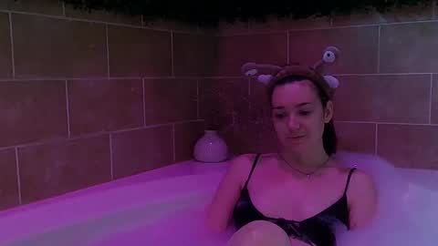 Snapshot of mistressjuniper chatting on 11-21-25, 05:55 Mistress June online show from 11-21-25, 05:55