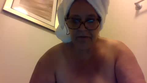 Snapshot of mistressmich623603 chatting on 10-12-25, 03:22 thick playful mistress new mature hornygranny online show from 10-12-25, 03:22