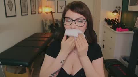 SANDY online show from 04-22-26, 01:56